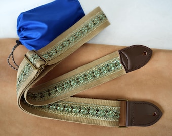 Green Embroidered Floral Guitar Strap, Custom Guitar Strap with Name, Personalized Music Gift, Unique Gift for Guitar Player, Guitar Gear