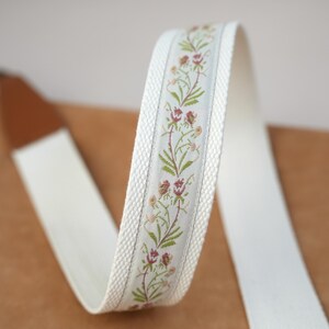 Handcrafted Embroidered Camera Strap, Floral Camera Neck Strap, DSLR Camera Strap, Camera Accessories, Gift for Photographer, Birthday Gift image 4