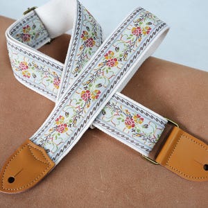 Floral Guitar Strap, Adjustable Shoulder Strap, Embroidered Guitar Strap, Guitarist Gift, Guitar Lover Gift, Guitar Accessories