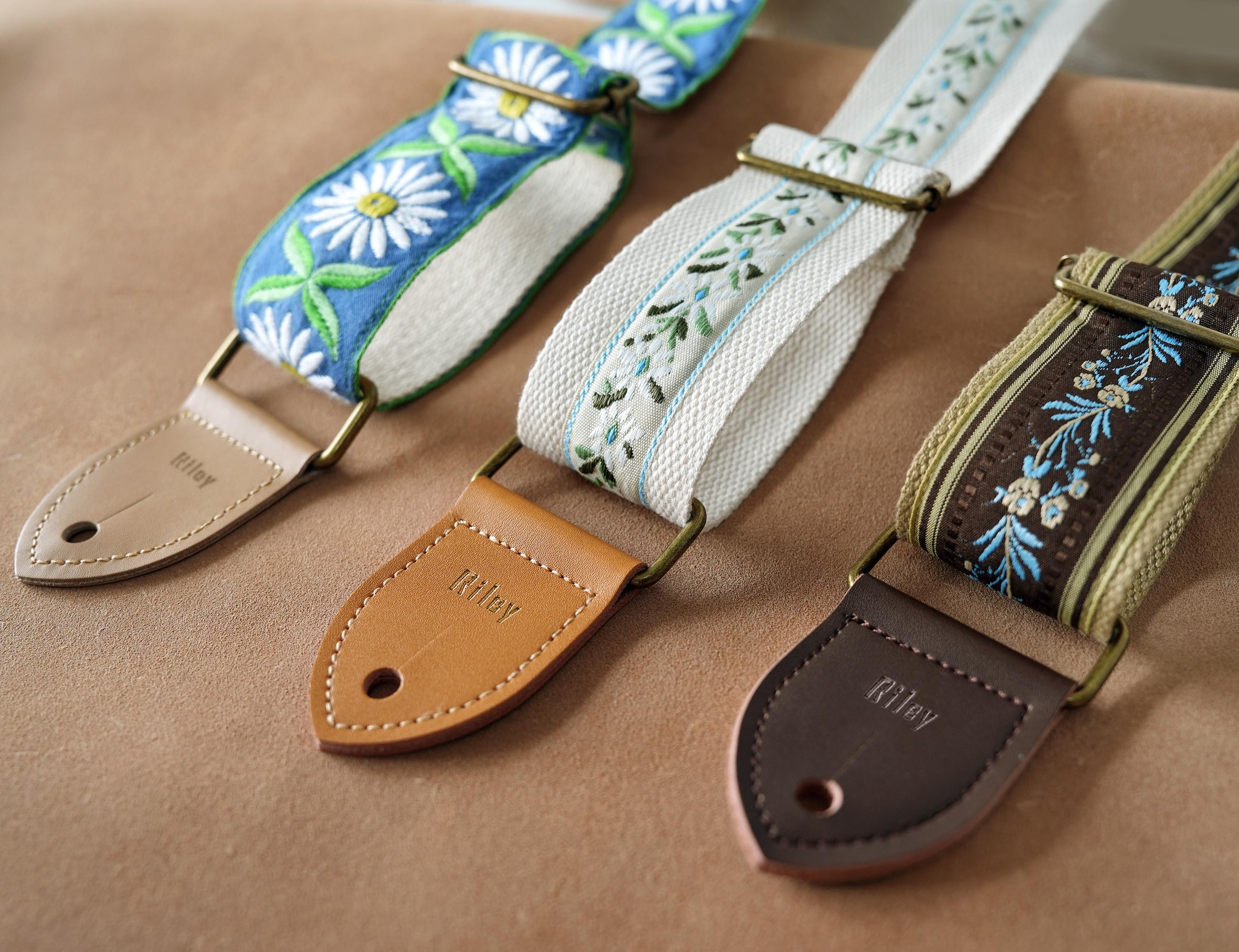 Floral Embroidery Guitar Strap, Custom Strap for Guitar and Bass, Top Grain Genuine Leather Tips, Adjustable Guitar Strap, Guitarist Gift