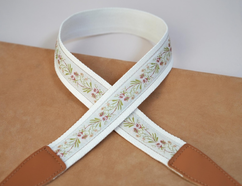 Handcrafted Embroidered Camera Strap, Floral Camera Neck Strap, DSLR Camera Strap, Camera Accessories, Gift for Photographer, Birthday Gift image 5