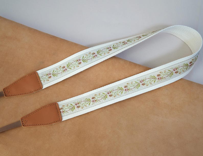 Handcrafted Embroidered Camera Strap, Floral Camera Neck Strap, DSLR Camera Strap, Camera Accessories, Gift for Photographer, Birthday Gift image 6