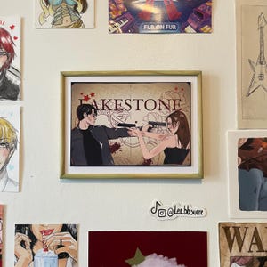 Expositor BookTok de Lakestone Illustrations: IMPRESIONES y MARCAPÁGINAS hechos a mano, inspirados en novelas populares, varios tamaños