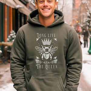 Long live the queen sweater store
