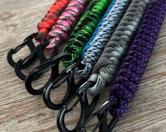 Cordón de paracord con porta credencial gratis, para maestros, entrenadores, enfermeras, hecho a mano, regalo personalizado, al por mayor, recaudación de fondos, recuerdo, eventos corporativos, llavero