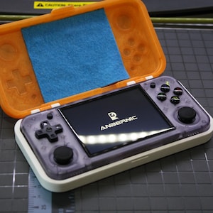 Anbernic RG35XX H Gaming Handheld Case with felt screen protector