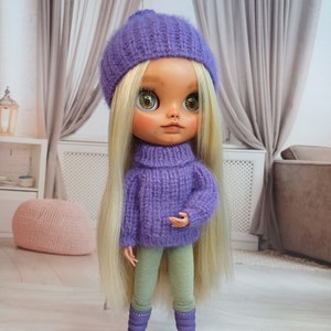 Knitted set of sweater and hat for Blythe doll