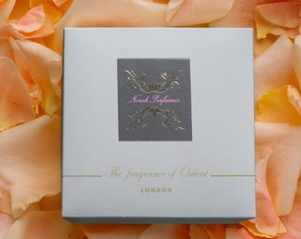 Set regalo Dubai Style Arabian Scents / 4 oli profumati unisex da 3 ml / Miscela di oud, ambra e muschio / Set Attar arabo vegano e analcolico per il compleanno di Eid