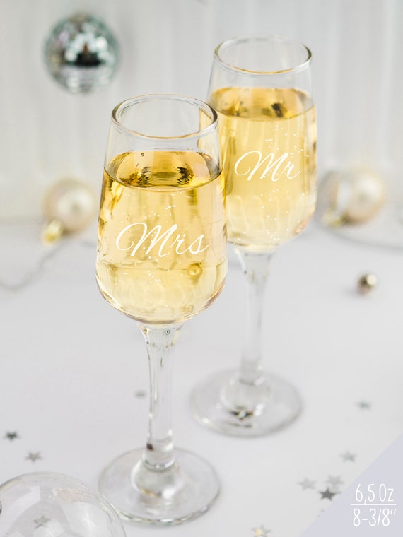 Personalized Wedding Glasses Mr Mrs Glasses Wedding Gift image 3