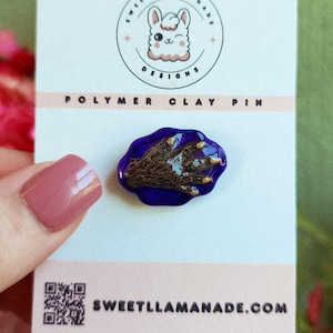 Ręcznie robiona broszka z łapą wilkołaka: Upiorna broszka na Halloween