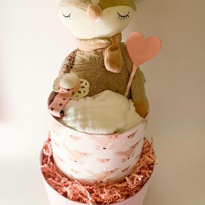 Tort pieluszkowy dla dziewczynek | Jeleń | Baby shower, prezent na narodziny dziecka