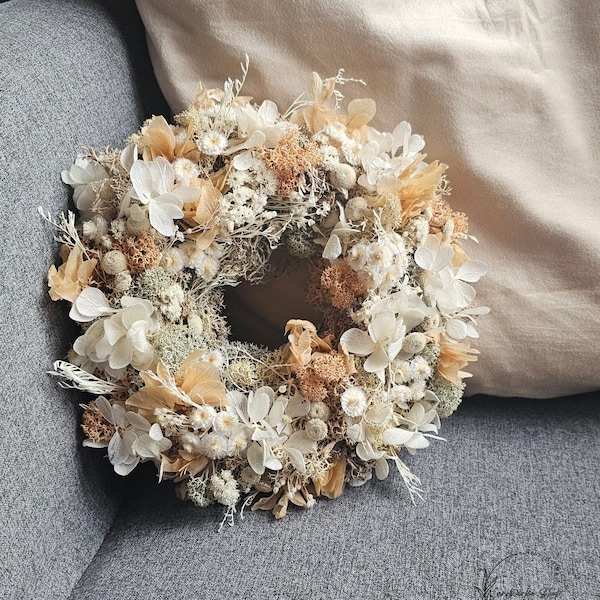 Trockenblumen-Mooskranz in beige-weiß-natur, Tischdeko - Geschenkidee - Kranz - Wandschmuck, Trockenblumenkranz