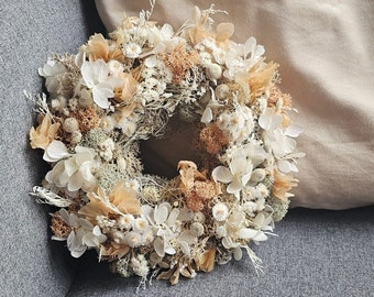 Trockenblumen-Mooskranz in beige-weiß-natur, Tischdeko - Geschenkidee - Kranz - Wandschmuck, Trockenblumenkranz