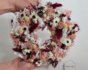 Dried flower wreath in pink, white and natural colors, e.g. can be used as a table decoration, birthday gift, Mother's Day gift