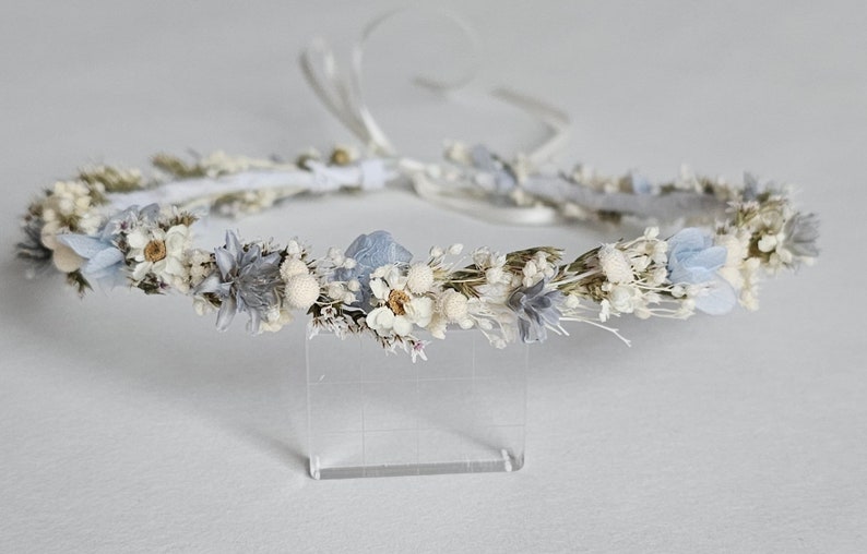 Zarter Haarkranz in creme-blau aus Trockenblumen / Haarkrone Brautschmuck Haarkrone Kommunion Brautjungfern Haarschmuck Bild 5