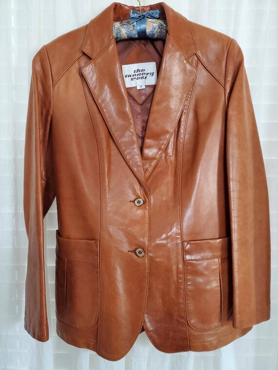 Vintage women's leather tan jacket/blazer - image 1