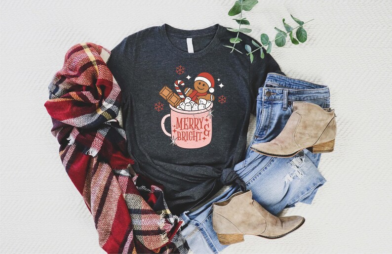 Funny Christmas Gingerbread Shirts, Christmas Coffee Latte Shirt, Christmas Cookies Shirt, Christmas Shirts for Women, Cute Christmas Shirt imagen 5
