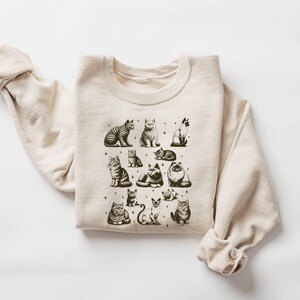 Retro Cat Sweatshirt, 90s Cat Shirt, Cat Lover Shirt, Cat Mom Shirt, Cat Graphic Tee, Cat Lover Gift, Trendy Cat Shirt,Cat Mom Birthday Gift image 7