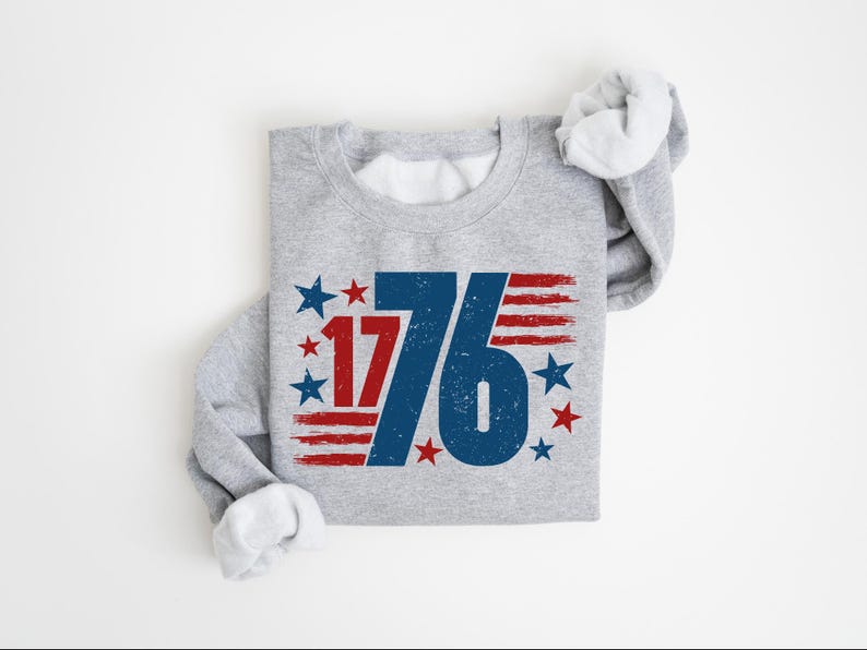 Retro USA Est 1776 Sweatshirt, Womens USA Shirt, America Sweatshirt, 4th of July Sweatshirt, Patriotic Sweatshirt, Red White and Blue afbeelding 3
