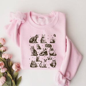 Retro Cat Sweatshirt, 90s Cat Shirt, Cat Lover Shirt, Cat Mom Shirt, Cat Graphic Tee, Cat Lover Gift, Trendy Cat Shirt,Cat Mom Birthday Gift image 3