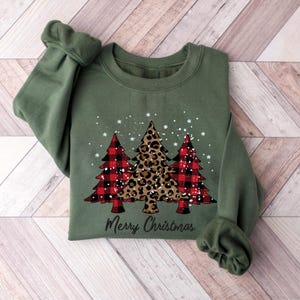 SurBepo Women's Merry Christmas Shirt - Cute Leopard Plaid Tree Graphic Holiday Tee In Beige