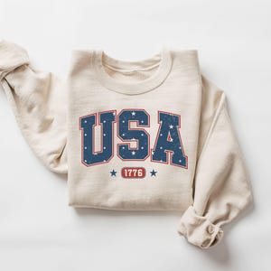 Womens USA Est 1776 Sweatshirt, Retro USA Shirt, America Sweatshirt, 4th of July Sweatshirt, Patriotic Sweatshirt, Red White and Blue