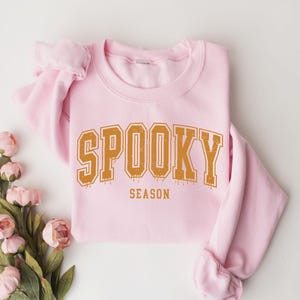 Spooky Season Sweatshirt, Retro Spooky Shirt, Spooky Halloween, Womens Halloween Shirt, Fall Vibes, Cozy Season Shirt, Cute Fall Shirt immagine 7