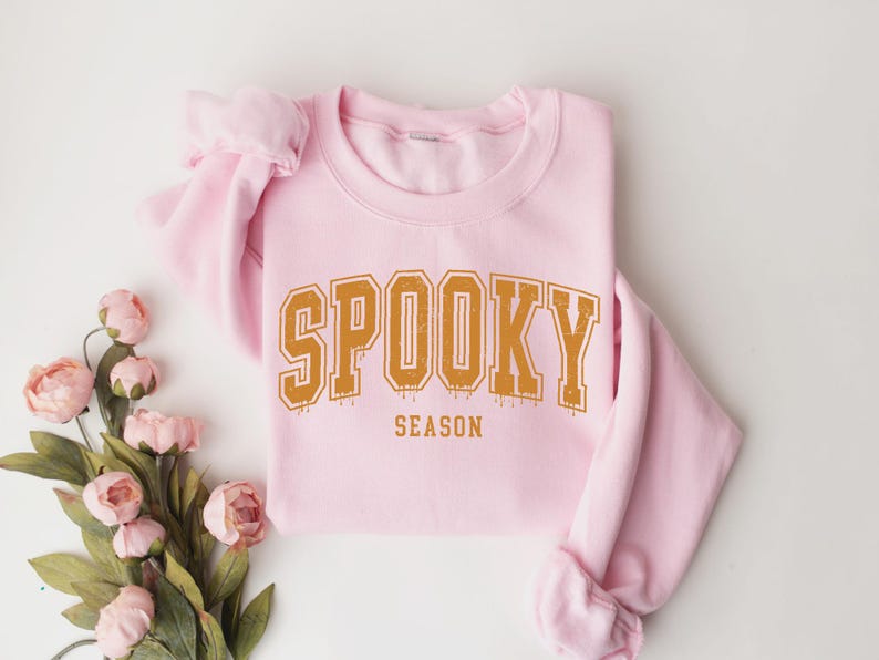 Spooky Season Sweatshirt, Retro Spooky Shirt, Spooky Halloween, Womens Halloween Shirt, Fall Vibes, Cozy Season Shirt, Cute Fall Shirt immagine 7