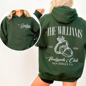 Custom Bride Sweatshirt, Engagement Gift For Bride, Personalize Wifey Hubby Shirt, Bridal Party Shirt, Honeymoon Shirt,New Wife Wedding Gift Bild 6