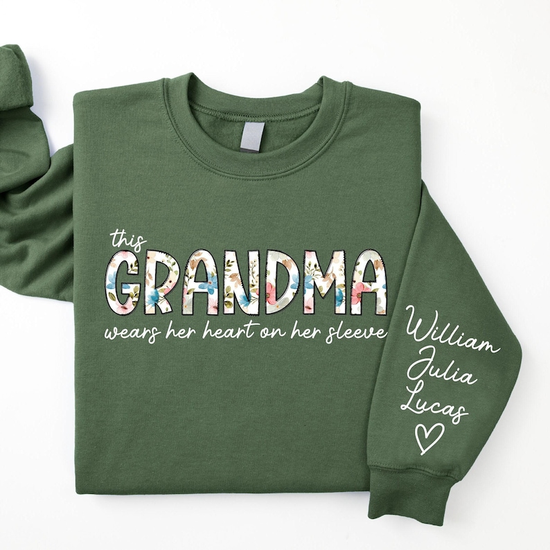 Personalize Grandma Sweatshirt with Grandkids Name on Sleeve, Mother Day Gift for Nana, Mothers Day Sweatshirt, Gift For Mimi Gigi Mommy Mom imagen 2