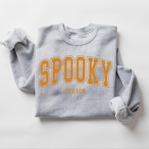 Spooky Season Sweatshirt, Retro Spooky Shirt, Spooky Halloween, Womens Halloween Shirt, Fall Vibes, Cozy Season Shirt, Cute Fall Shirt immagine 6