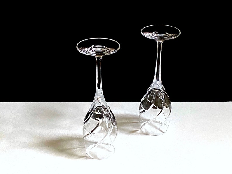 Mikasa Olympus Wine Glasses, Set of 2, Swirled Cuts in Bowl, Clear Stem