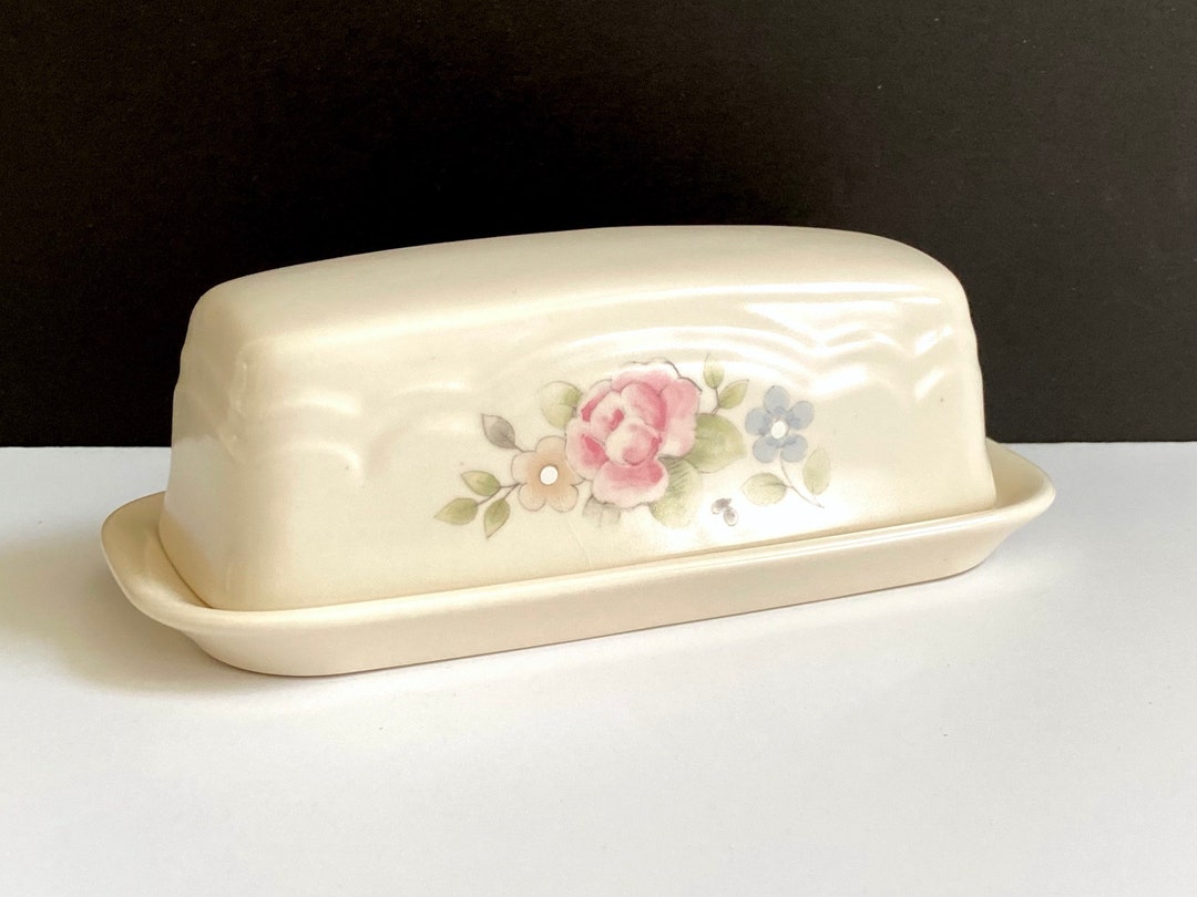 Pfaltzgraff Tea Rose Butter Dish, Pastel Pink Roses & Blue Flowers