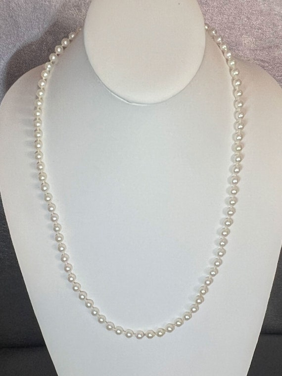 Vintage, Tiny, Off White, Plastic, Faux Pearl Neck