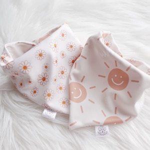 Summer Sunshine & Daisies Reversible Dog Bandana: Tie and Snap
