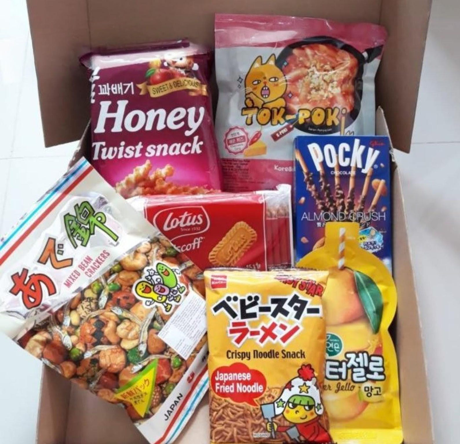 South Asian Hand-picked Snacks and RAMEN Bundle : Perfect for Gifting ...