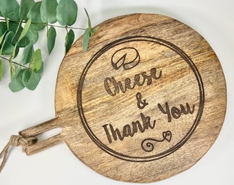 Personalized Charcuterie Round Serve Paddle, Cutting Board with Handle, Custom Engraved Kitchen Décor, Housewarming, Hostess, Realtor Gift
