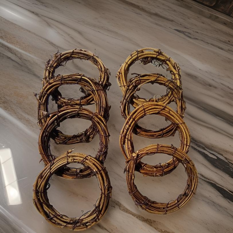 Small Blank Grapevine Wreath (6 Inches) Set of 4 - Etsy