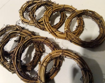 Mini Grapevine Wreath (3 inches)- Rustic napkin rings- DIY napkin rings- wedding napkin rings