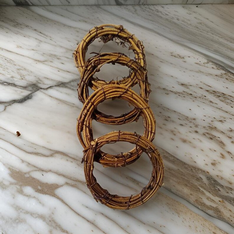 Small Blank Grapevine Wreath (6 Inches) Set of 4 - Etsy