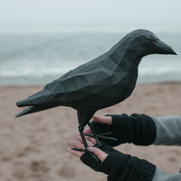 Crow Low poly papercraft, gift,DIY PDF