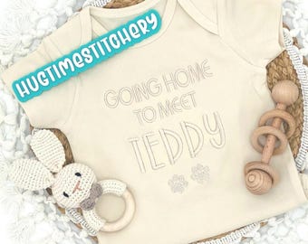 Personalized Embroidered Baby Bodysuit: "Going Home to Meet My [Pet's Name]"