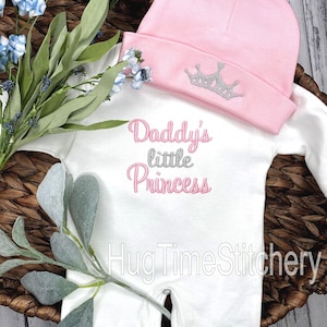 Daddy&#39;s Princess baby romper, Baby girls romper, Custom baby coming home outfit, Baby shower gift, Fold Mittens