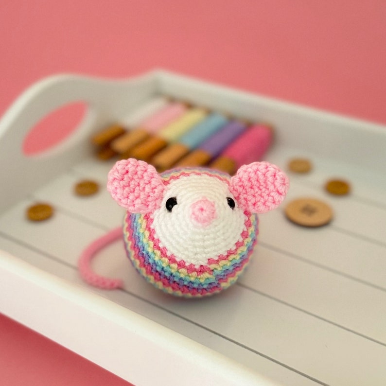 Edna the Yarn Shop Mouse Easy Amigurumi PDF Crochet pattern image 3