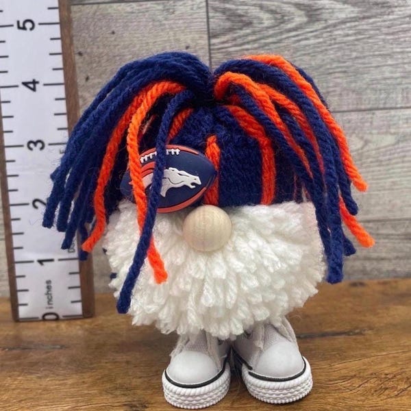 Football Gnomes|Gnomes with Shoes|Handmade Gnomes|Gnomes|Texans|Steelers|Cowboys|Broncos|Alabama