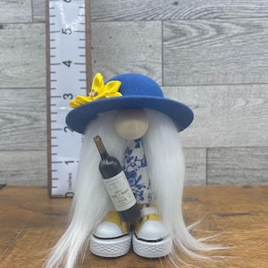 Little Wine Gnomes|Wine Loving Gnomes|Gnomes with Shoes|Standing Gnome|Gnomes|Handmade Gnomes