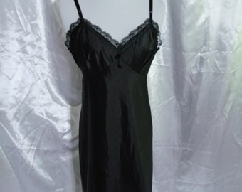 Vintage Women's Full Slip Black Nylon Lace Size 36??