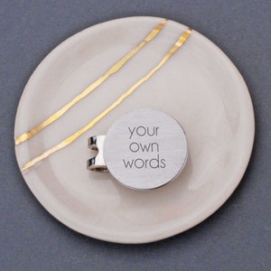 Marqueur de balle de golf gravé personnalisé, vos propres mots, cadeau de golf personnalisé, cadeau de golfeur pour les mariés avec pince à chapeau, cadeau de mariage
