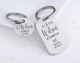 Personalized Infinity Key Ring Set, Wedding Gift for the Couple, Est Date, Anniversary Gift, Custom Keychain for Bride and Groom