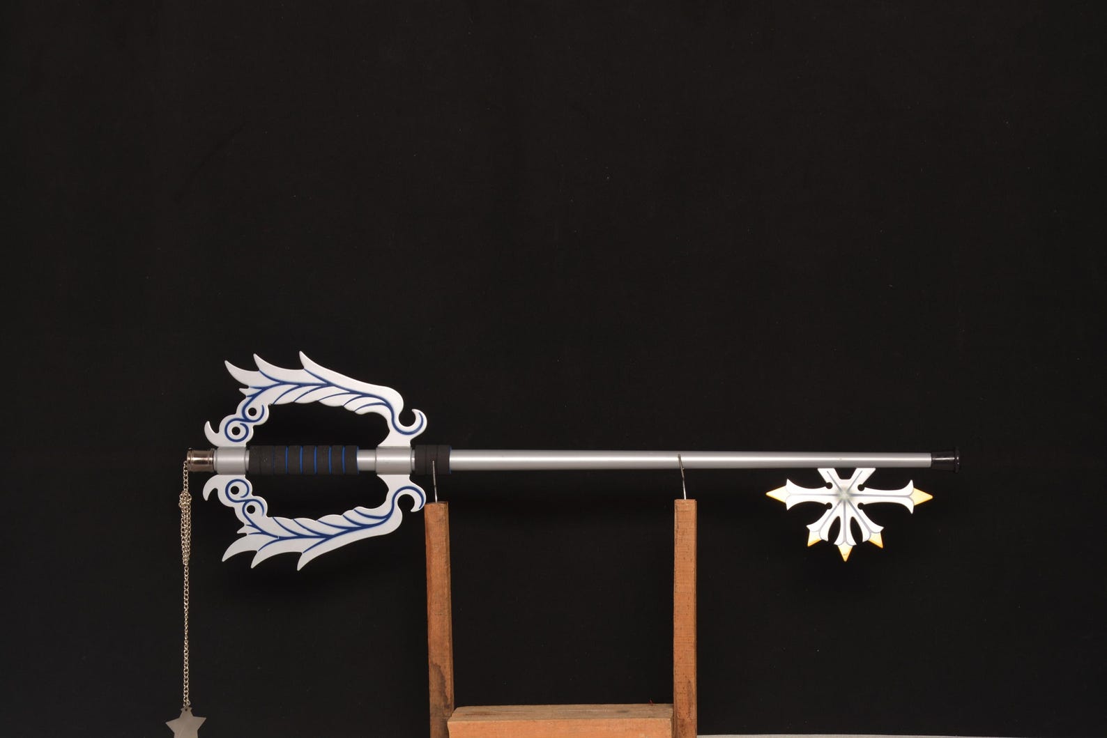 Oathkeeper Keyblade 35” Metal Replica - Kingdom Hearts Life Size Prop ...